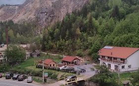 Pensiunea Cheile Șugăului